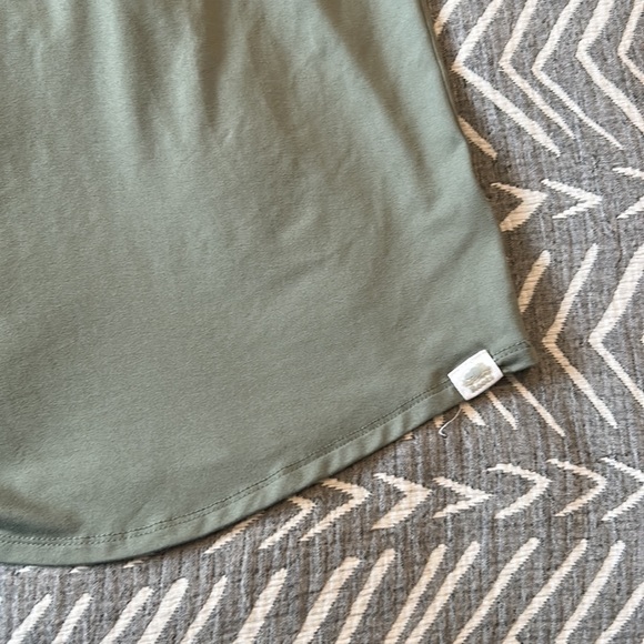 Roots tank top - Picture 4 of 4